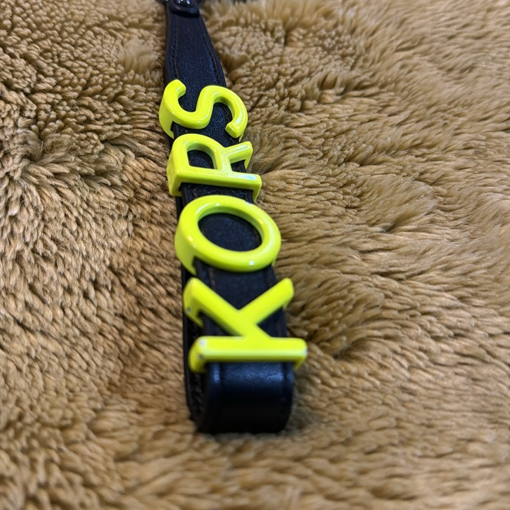 Michael Kors Green Key Chain Or Bag Charm With A Few Scratches - Picture 6 of 6